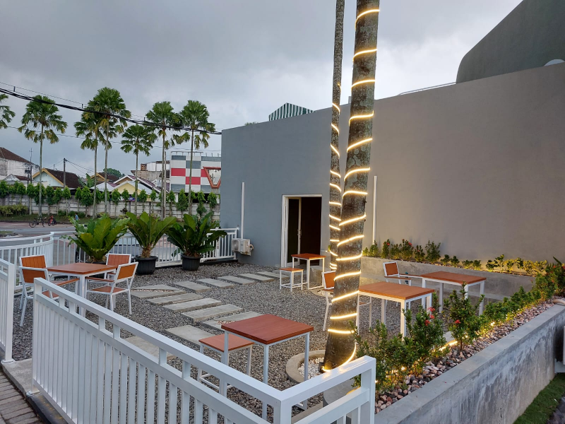Pembangunan Kafe Tengah Kota Malang