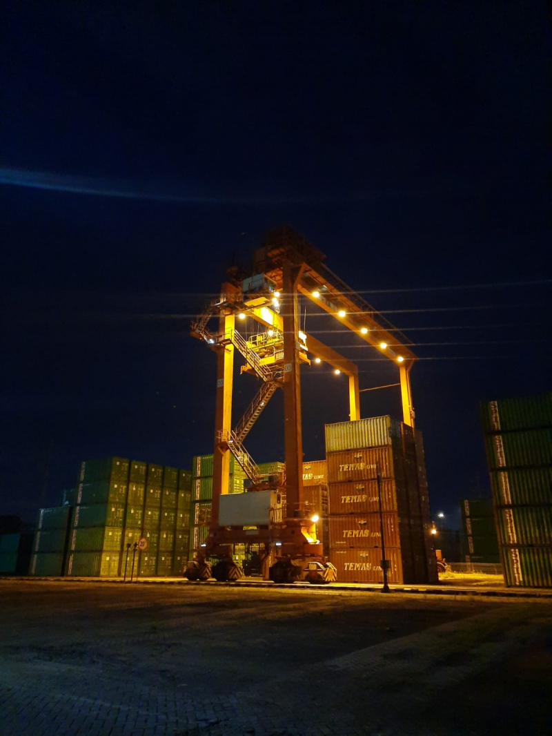 Pekerjaan Perbaikan Kontainer Yard Blok V (Eks.Udatin) PT Berlian Jasa Terminal Indonesia